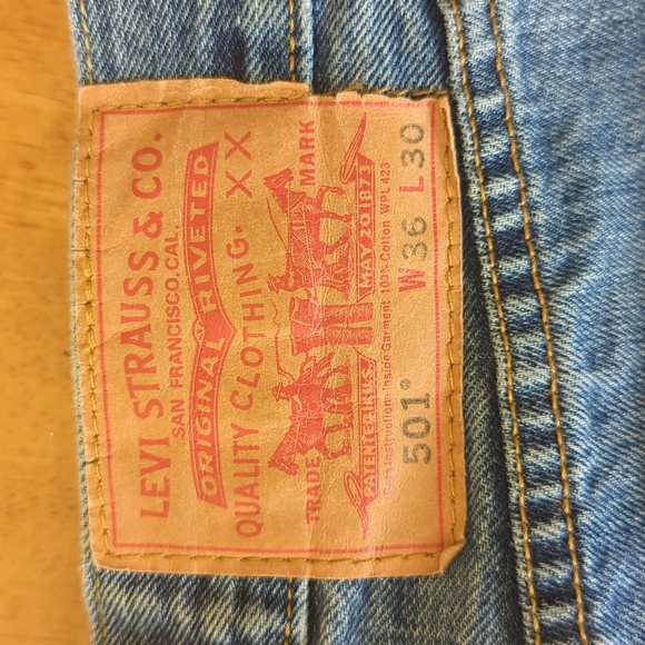 Levi’s 501 Straight Leg Denim Jeans - Picture 2 of 10